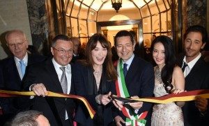 bulgari-celebrates-turning-130-and-opening-of-its-new-store-in-rome-300x182-6799943